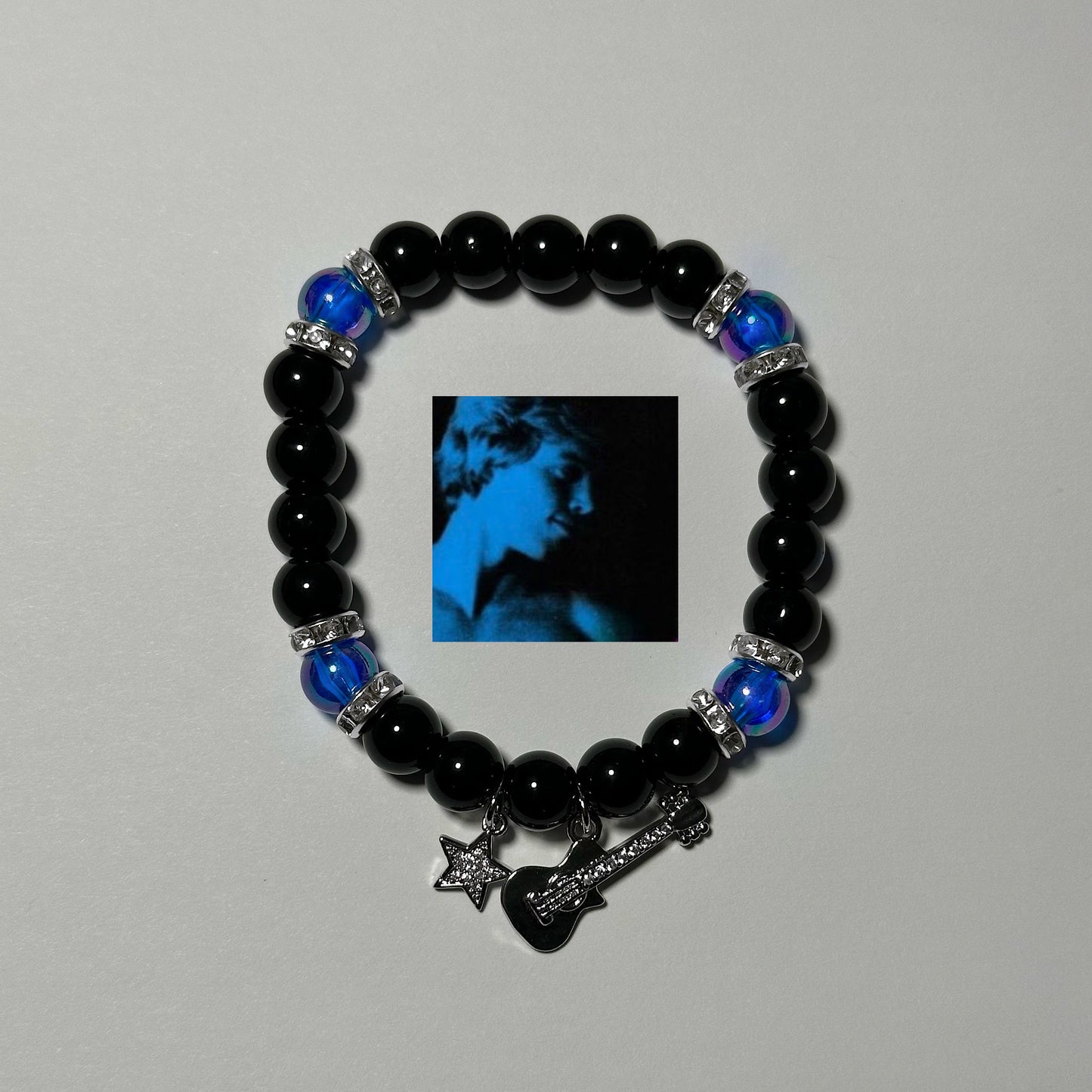 Pulseras de TV Girl (se venden en conjunto o individualmente)