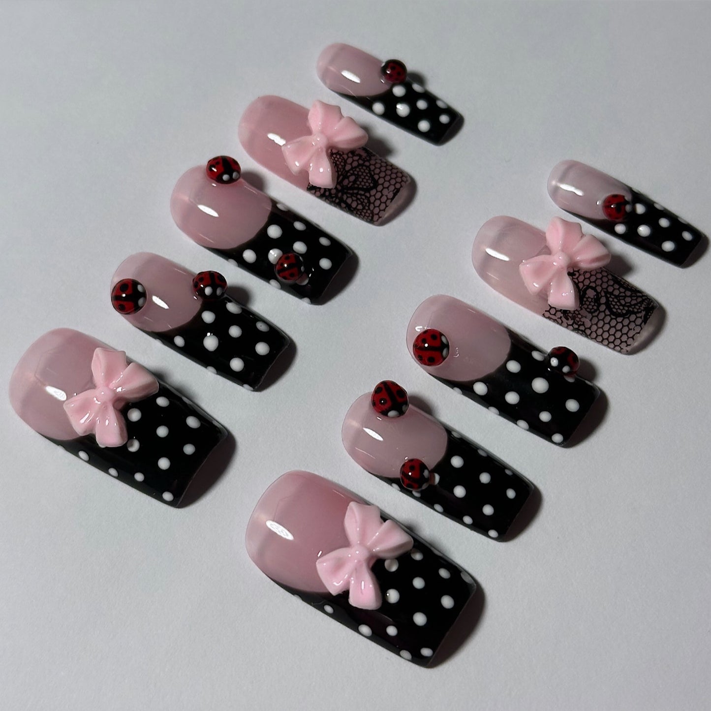 Uñas de mariquita
